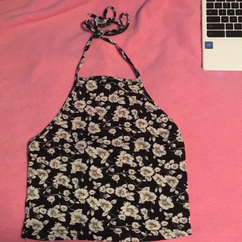 Halter crop top